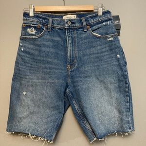 Abercrombie Women’s high rise 9 inch denim shorts